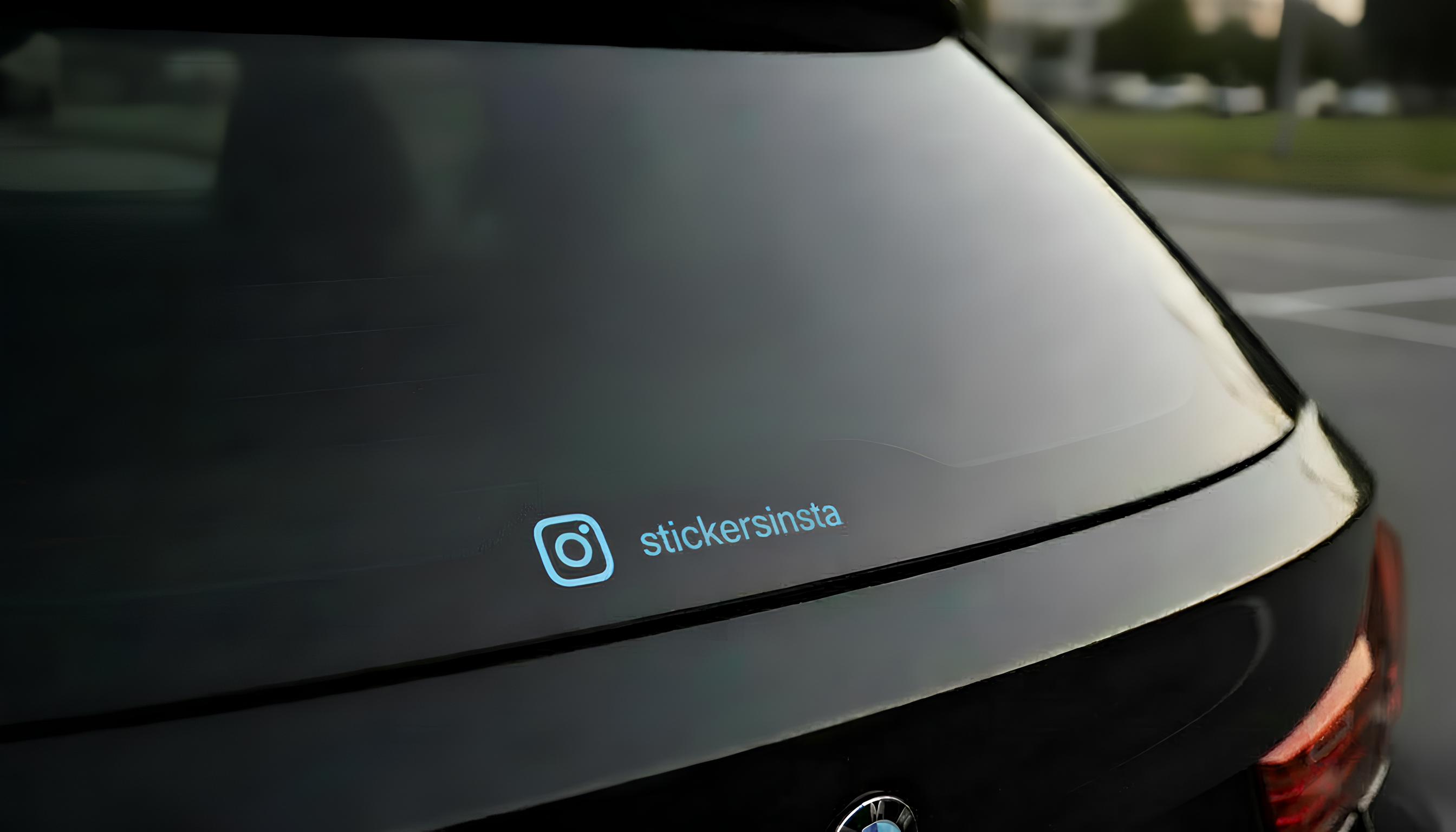 Sticker Instagram bleu personnalisé voiture